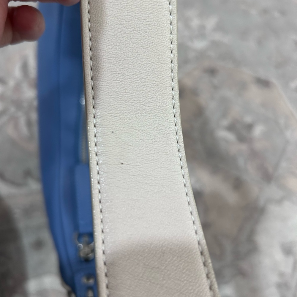 Coach West Zoe Legacy Vintage 90s Leather Bag Color is light blue and cream! - Picture 8 of 16